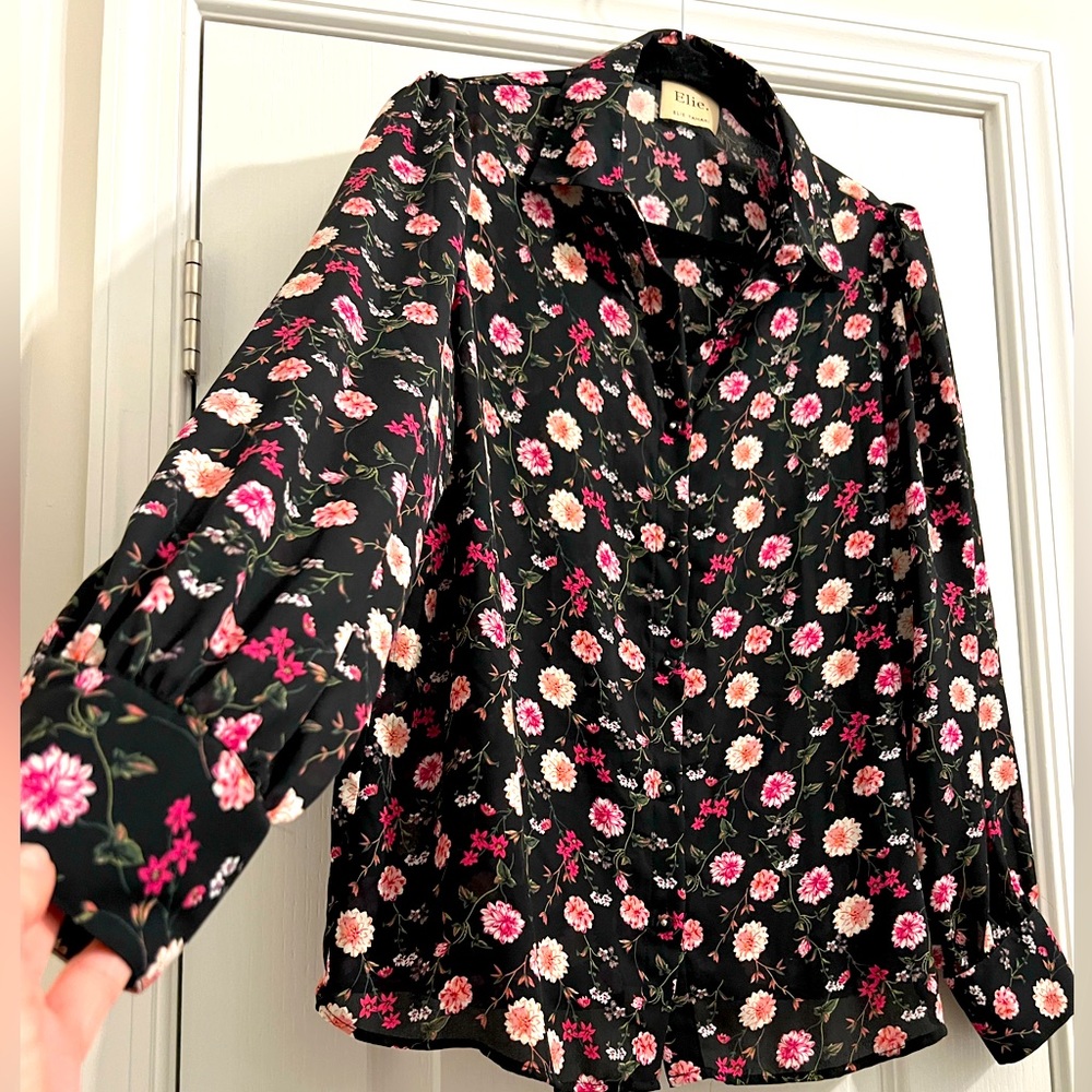 Ellie Tahari Long Sleeve Button Up Collared Blouse Top / Black Floral / Size L
